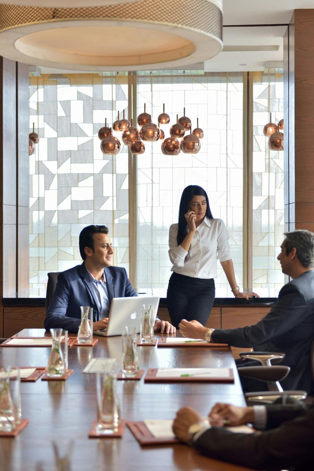Courtyard By Marriott Raipur Hotel Ngoại thất bức ảnh