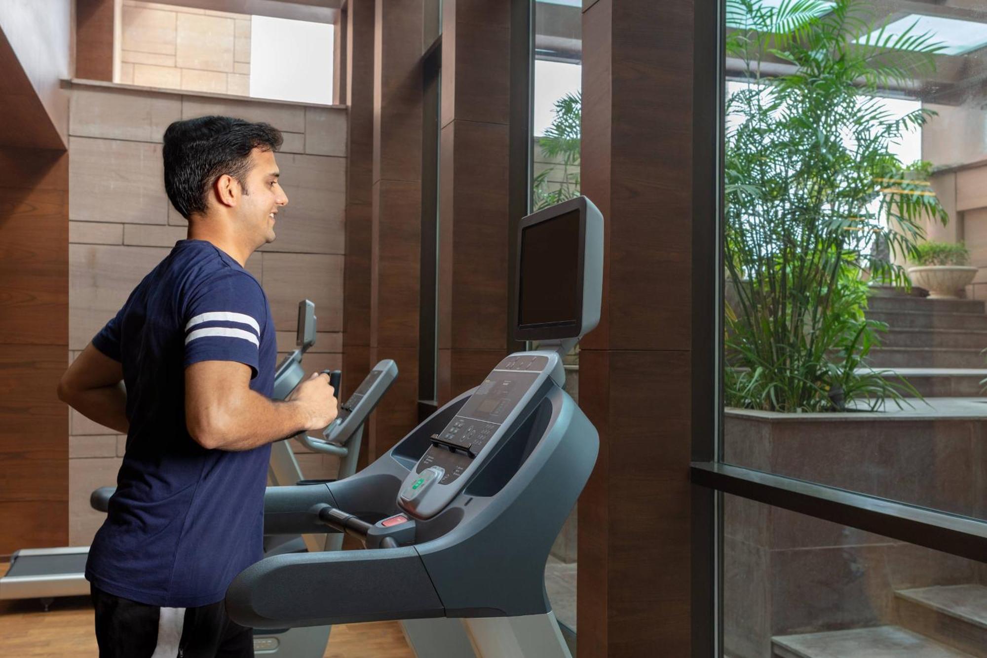 Courtyard By Marriott Raipur Hotel Ngoại thất bức ảnh