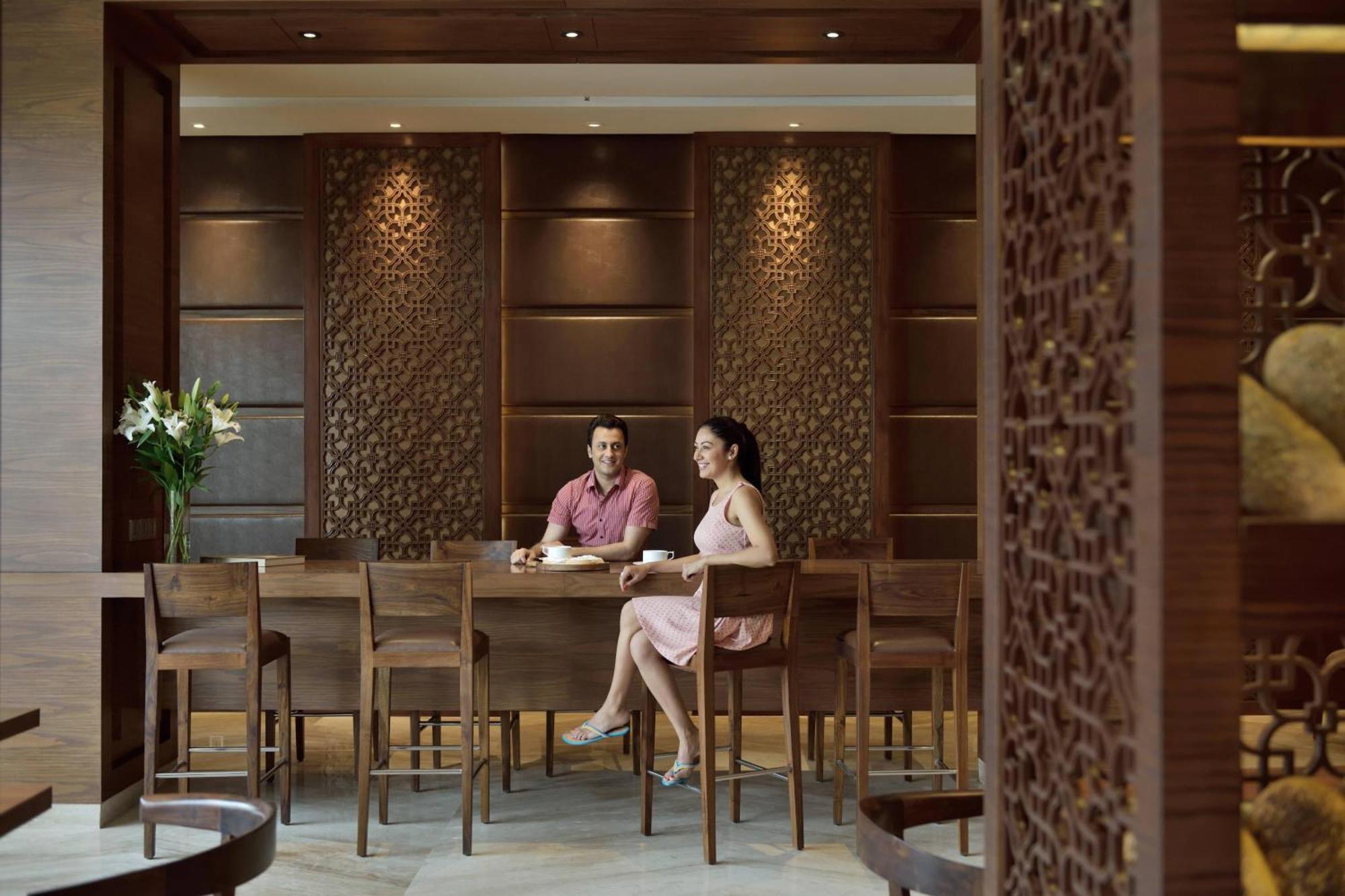 Courtyard By Marriott Raipur Hotel Ngoại thất bức ảnh