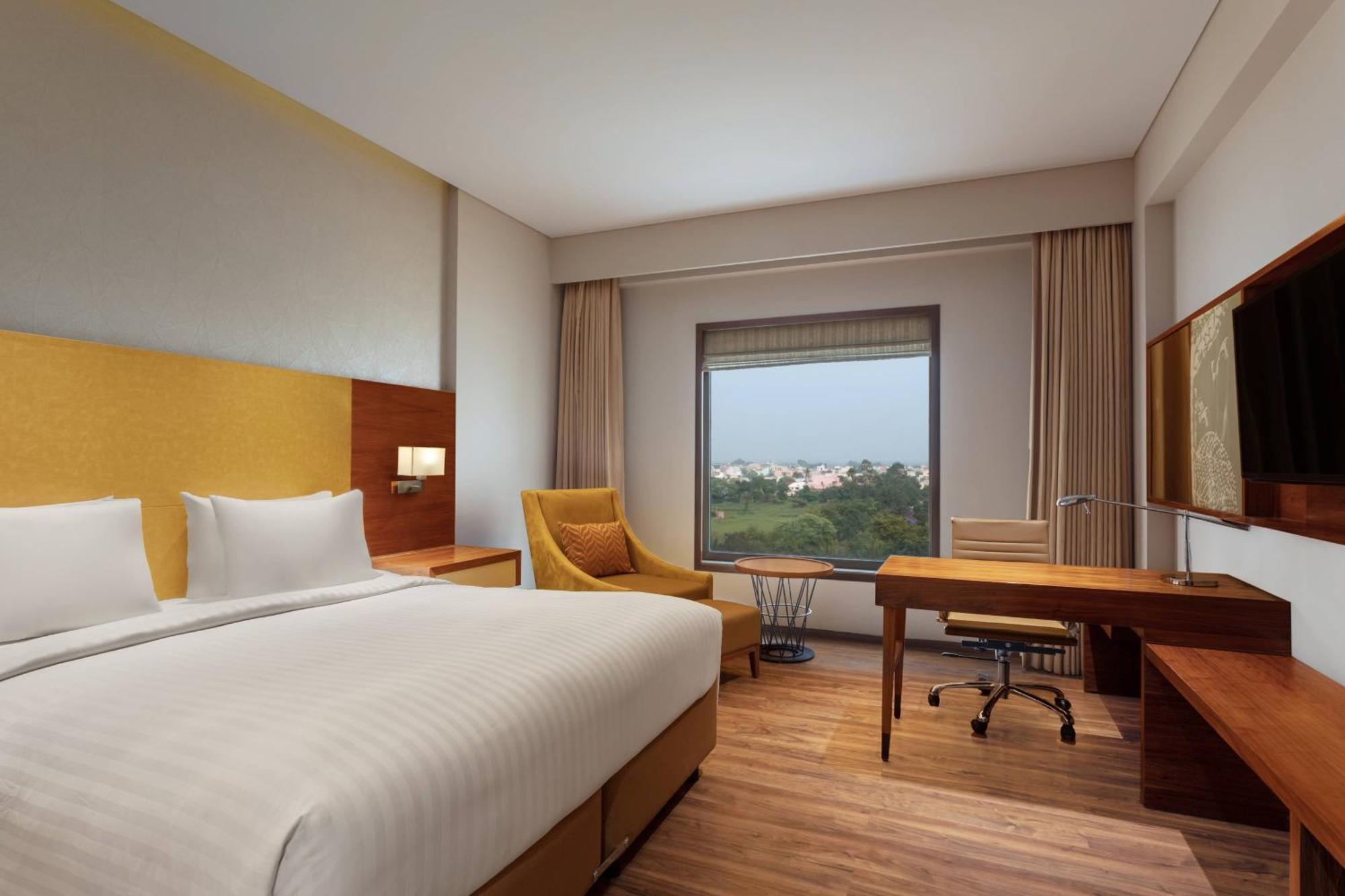 Courtyard By Marriott Raipur Hotel Ngoại thất bức ảnh