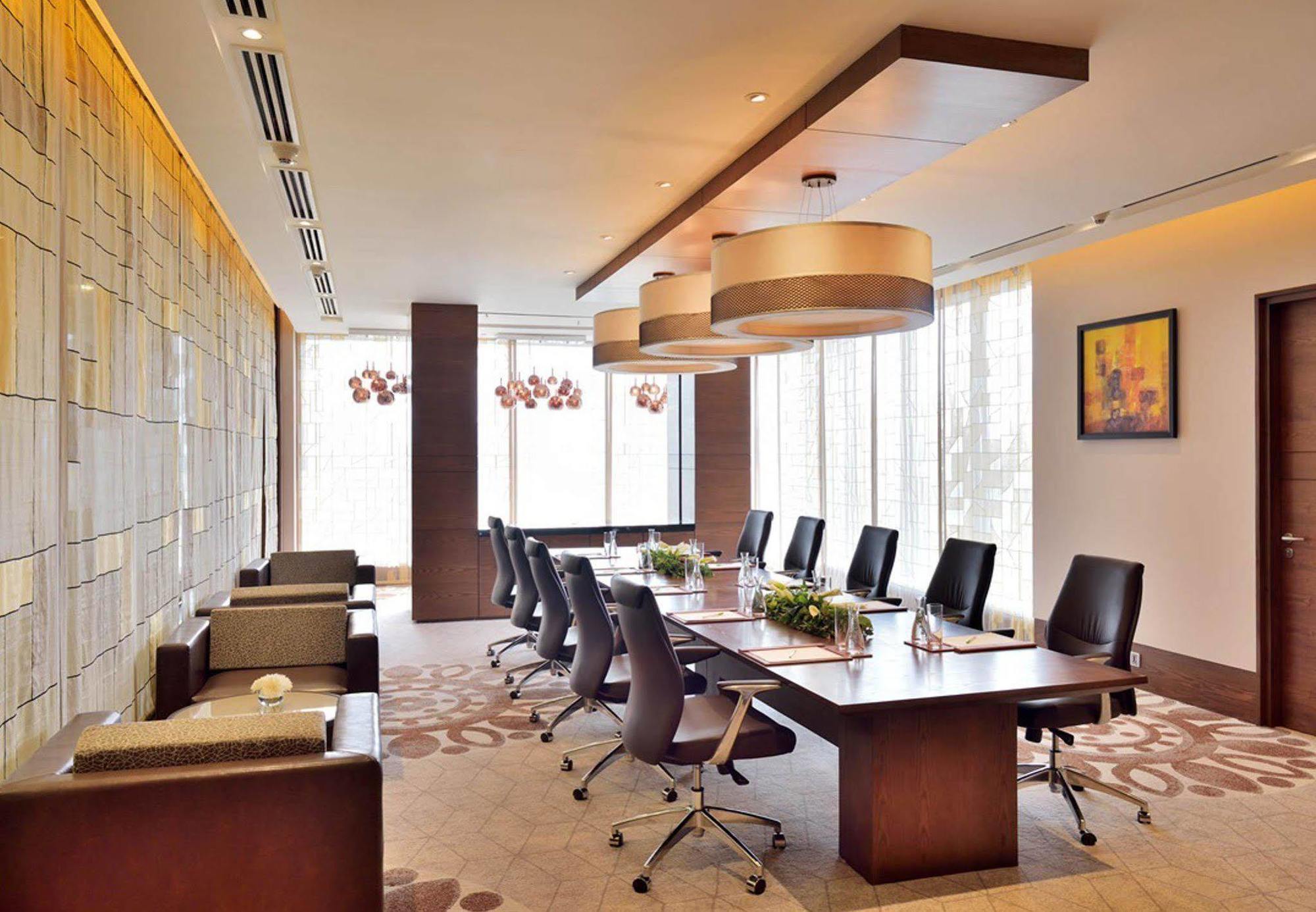 Courtyard By Marriott Raipur Hotel Ngoại thất bức ảnh